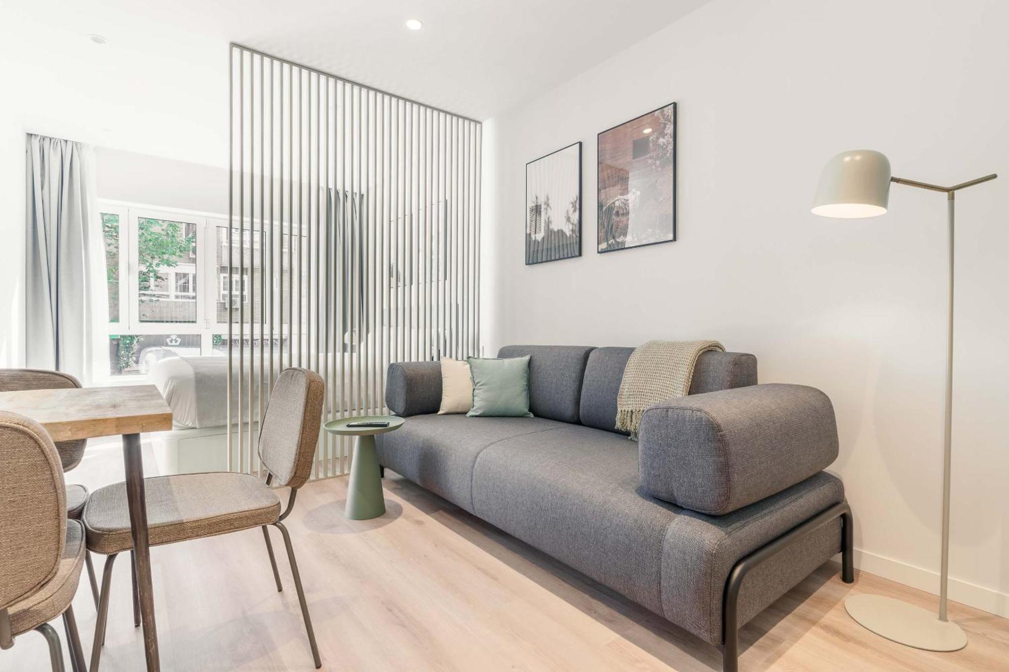 Limehome Madrid Calle De Juan Hurtado De Mendoza Экстерьер фото